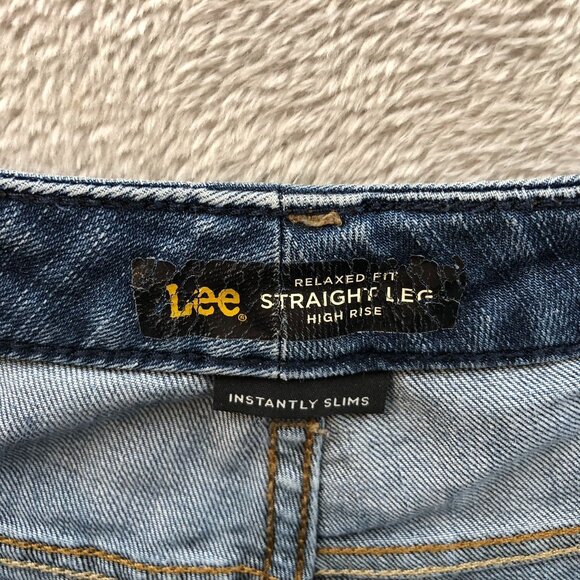 Lee Women's Jeans Size  33x30 Measured Relaxed Fit Straight Leg High Rise Blue - Picture 8 of 15